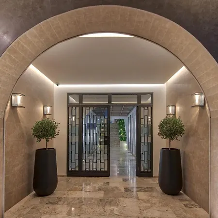 Bitzaro Hotel